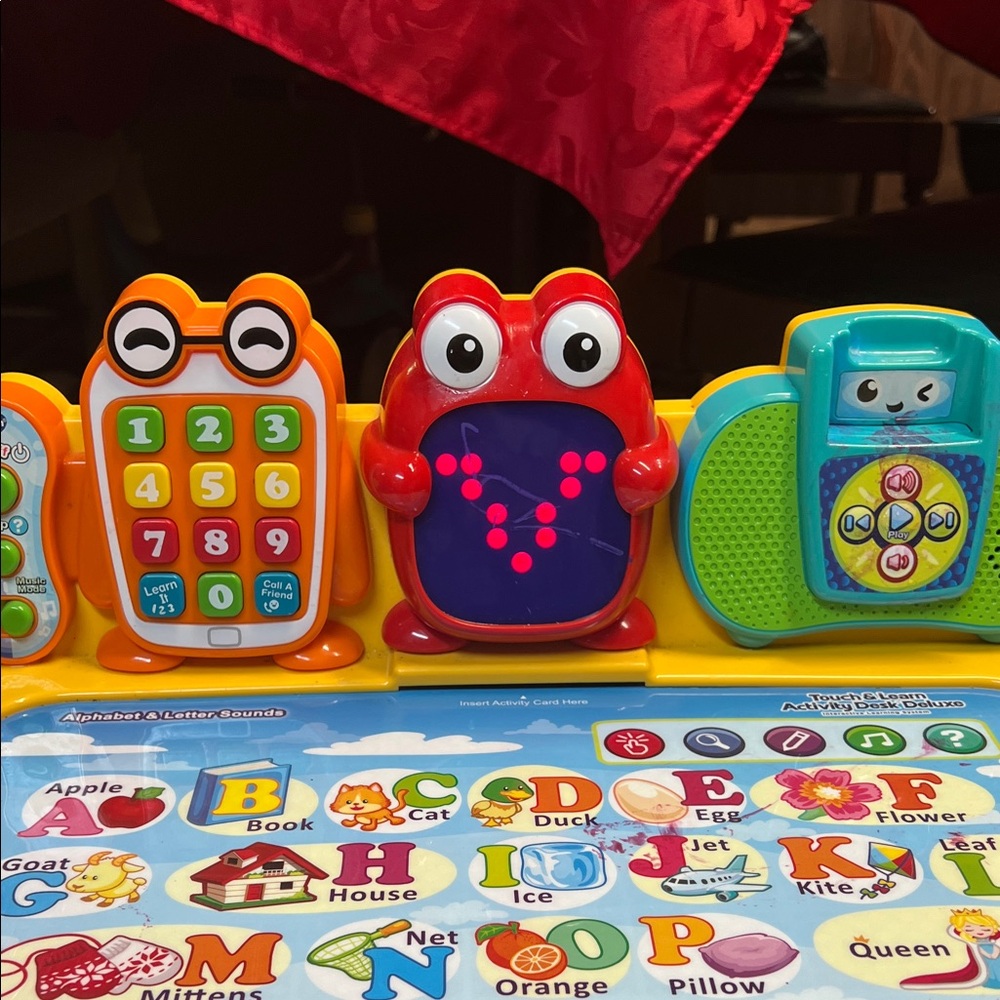 Interactive Learning Table for Kids - Picture 5 of 9